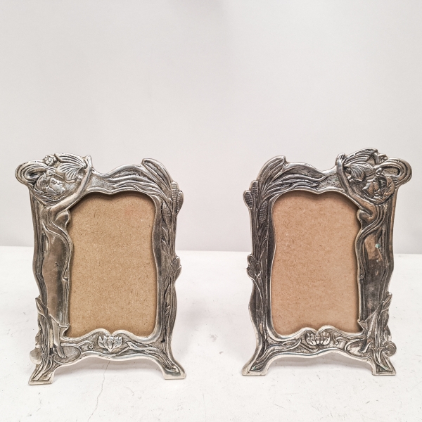 Silver Metal Picture Frame - set of 2